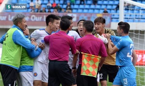 Cầu thủ Zhejiang Yiteng bị đánh: Cầu thủ ndiaye